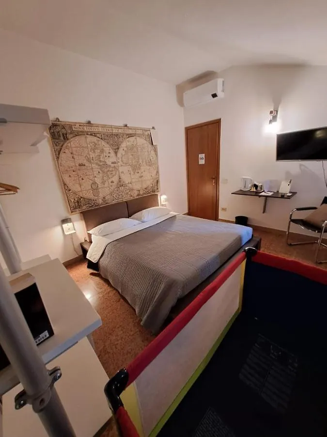 A Casa Di Tom Bed and Breakfast SantʼAmbrogio di Valpolicella 0*,